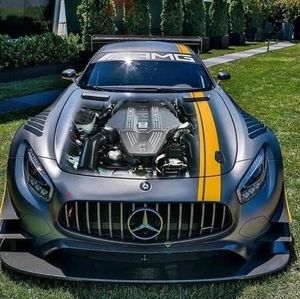 Meet your Posher, Elio